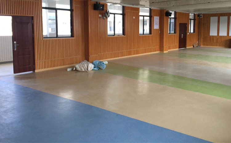 湖北黃石學(xué)校舞蹈室槽木吸音板聲學(xué)工程-1